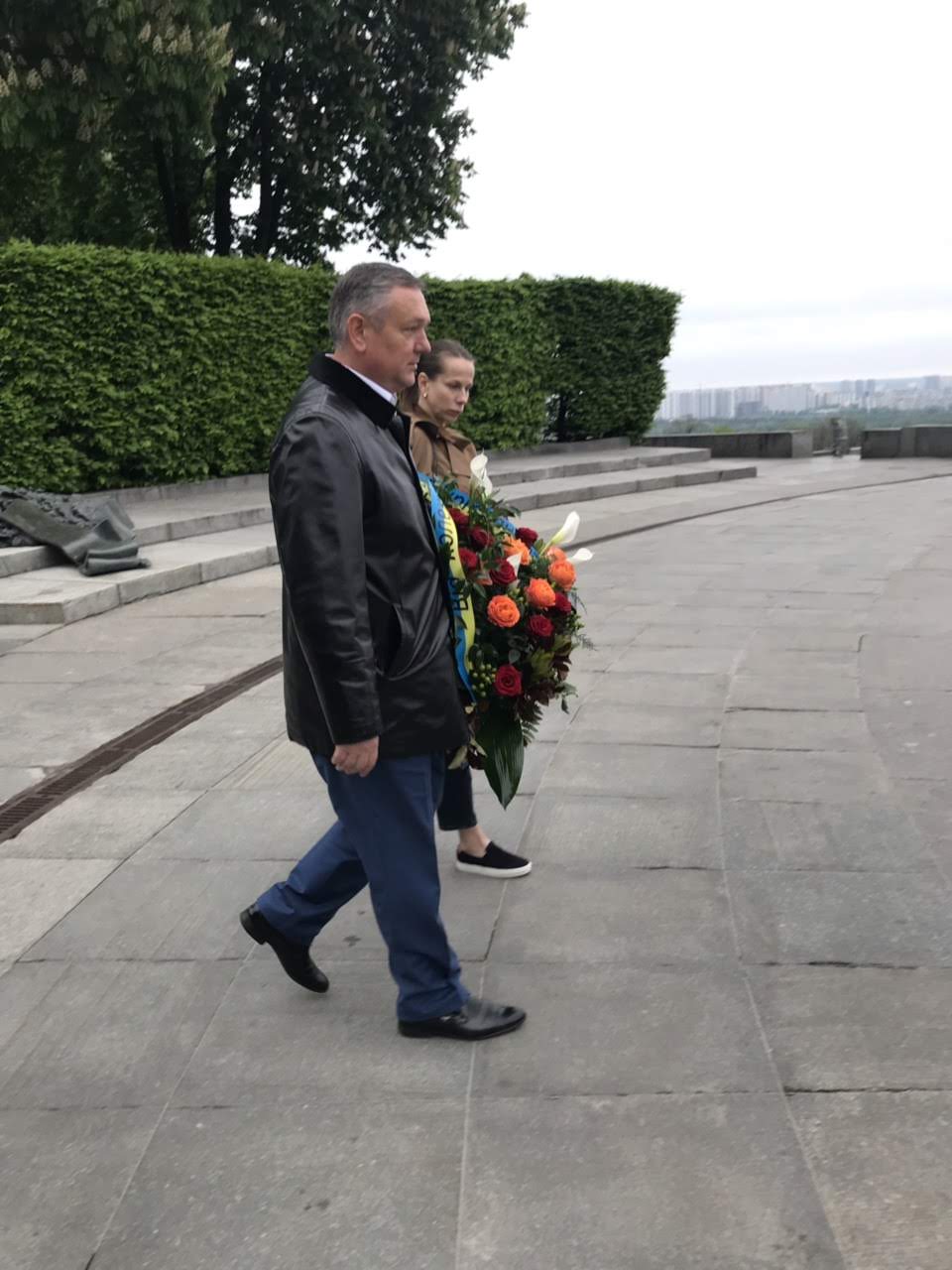 IMG-1a06a62800fbea58fb9165132a763716-V