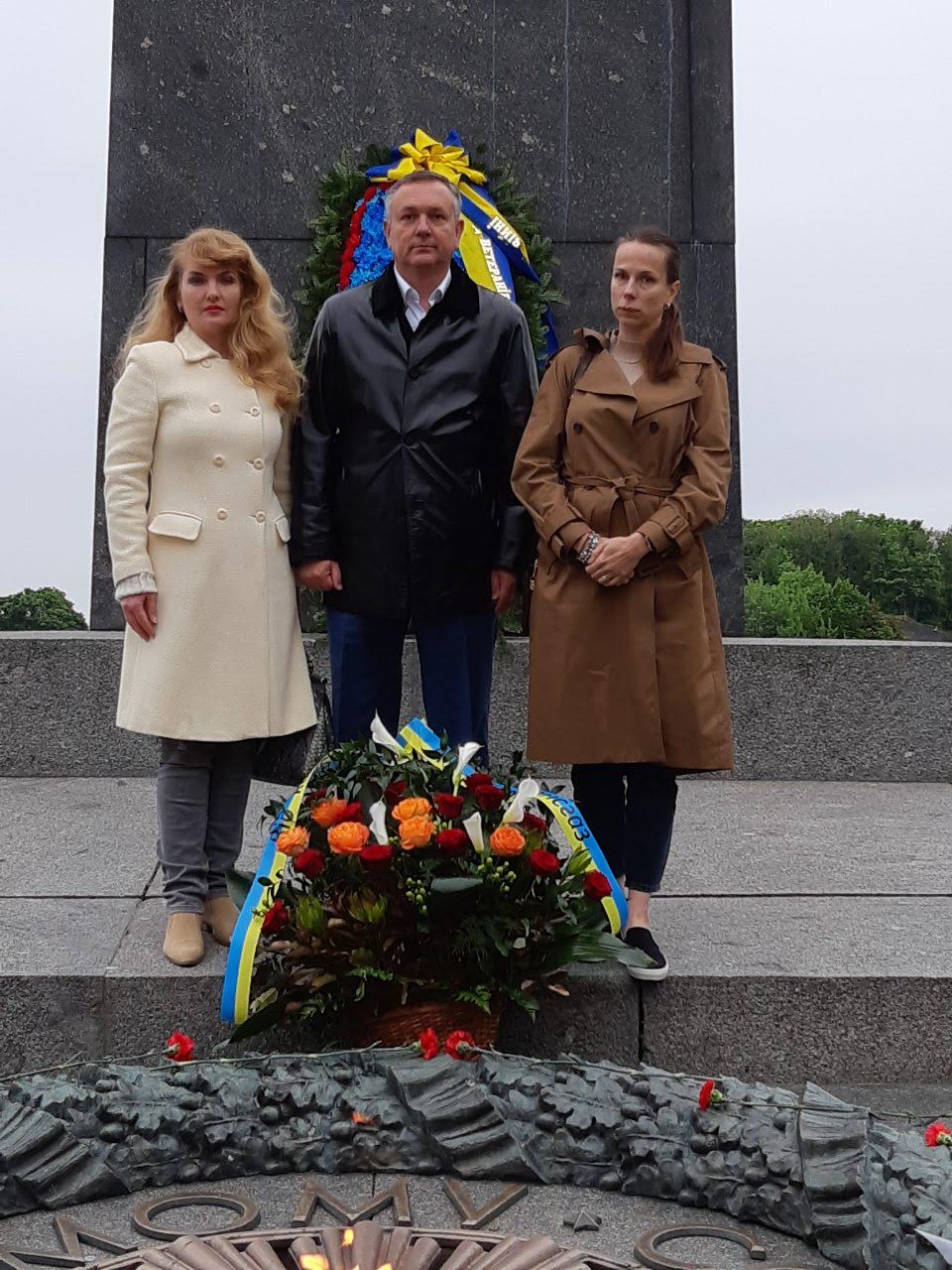 IMG-82566ef84cde6eaae7e58971bffdb3cd-V